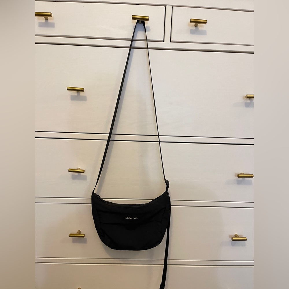 NWT LuluLemon crossbody bag